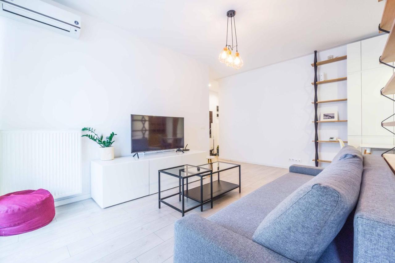 Amazing Luxury Aviatiei Apartment Bucharest Exterior photo